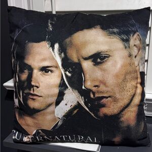 👻✨ Vintage Scary Supernatural 17” x 17” Pillow – Join the Hunt! ✨👻